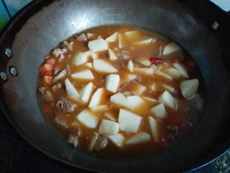 新疆土豆烧羊肉步骤6