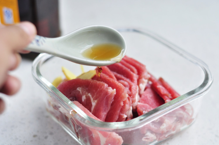 干锅孜然羊肉花菜步骤2