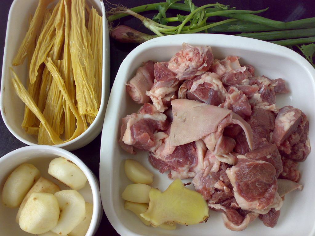 清煮羊肉步骤1