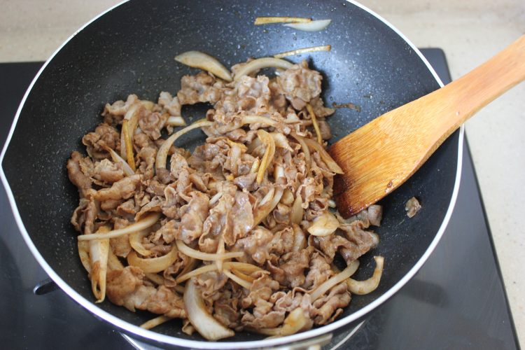 铁板孜然羊肉卷步骤11