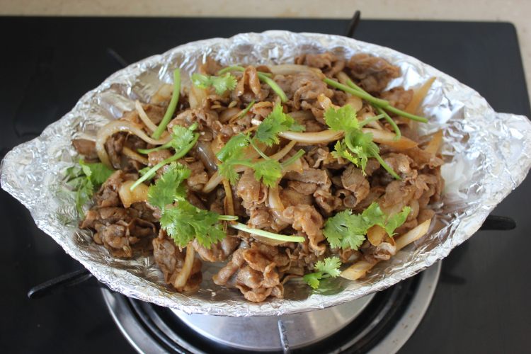 铁板孜然羊肉卷步骤14