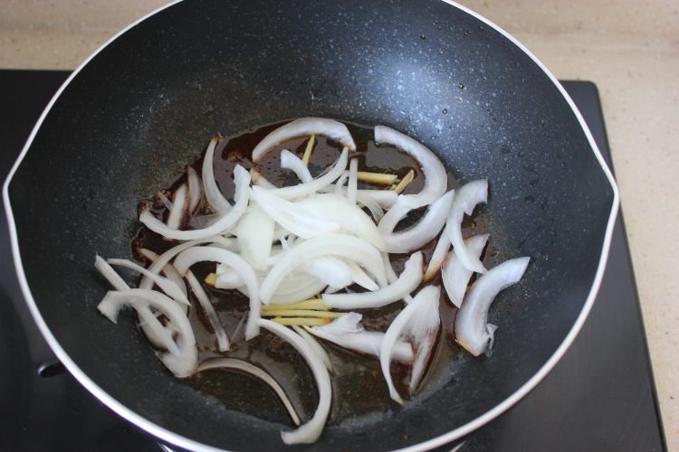 铁板孜然羊肉卷步骤8
