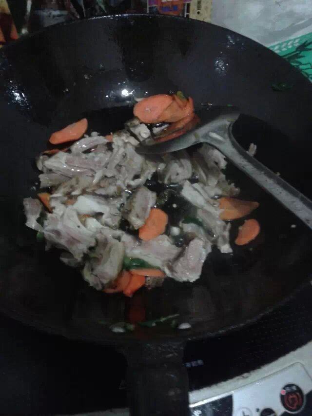 炒羊肉步骤6