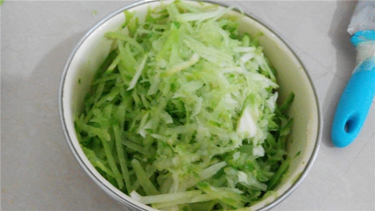 羊肉萝卜粉丝汤步骤4