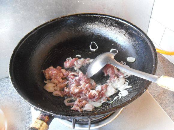 羊肉炒胡萝卜步骤5