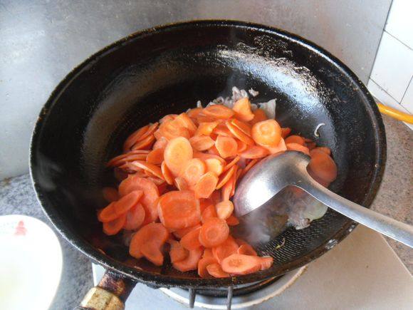 羊肉炒胡萝卜步骤8