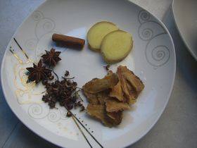 羊肉炖黑萝卜步骤2