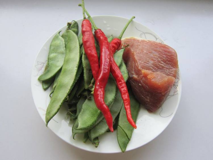 扁豆炒羊肉步骤1