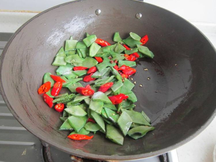 扁豆炒羊肉步骤9