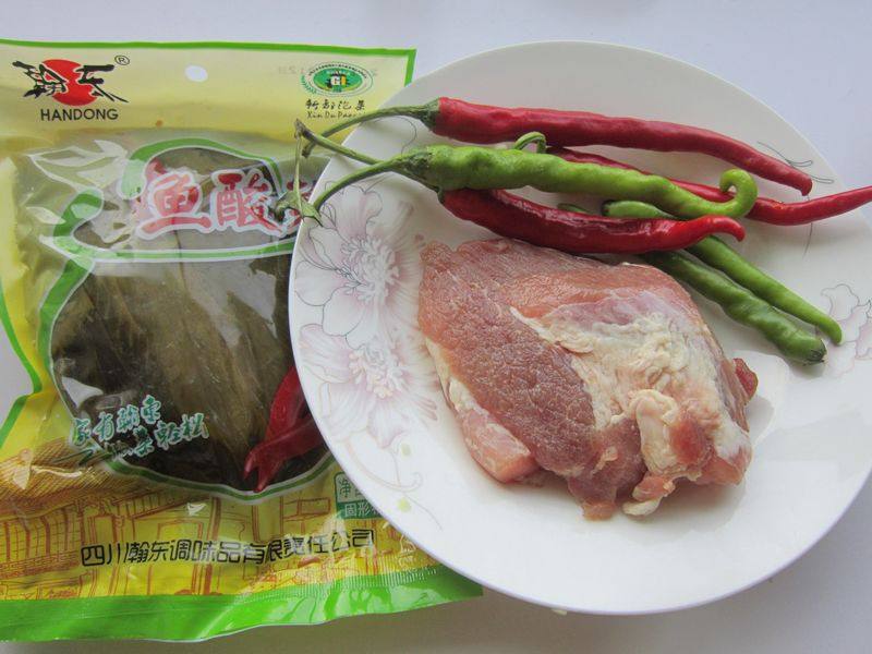 酸菜羊肉末步骤1