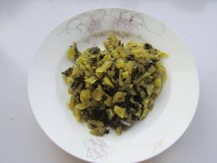 酸菜羊肉末步骤4