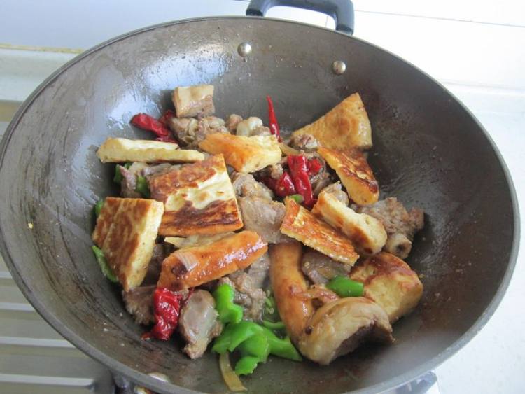 馕焖肉步骤15