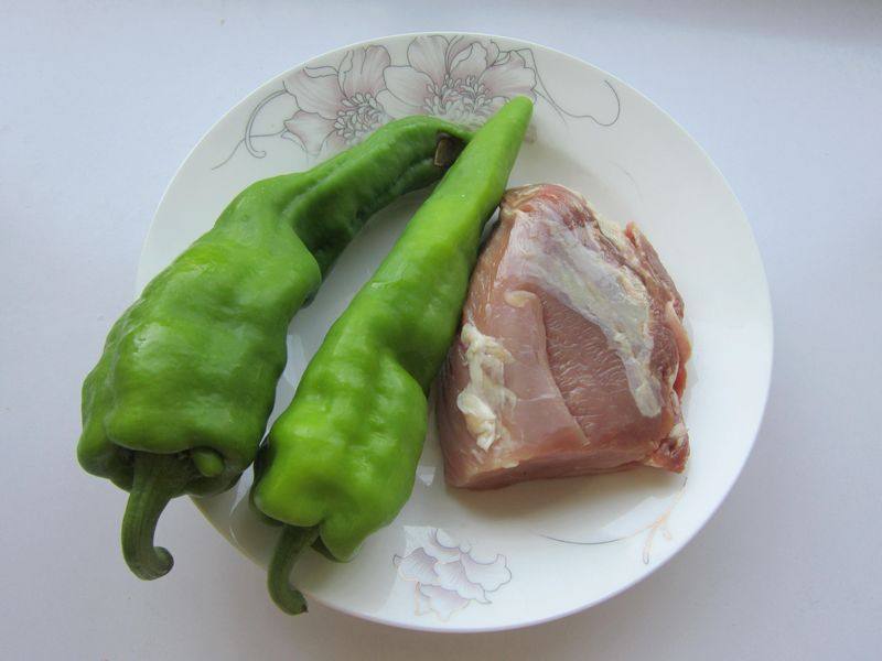 青椒羊肉丝步骤1