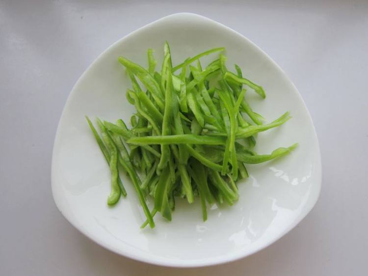 青椒羊肉丝步骤5