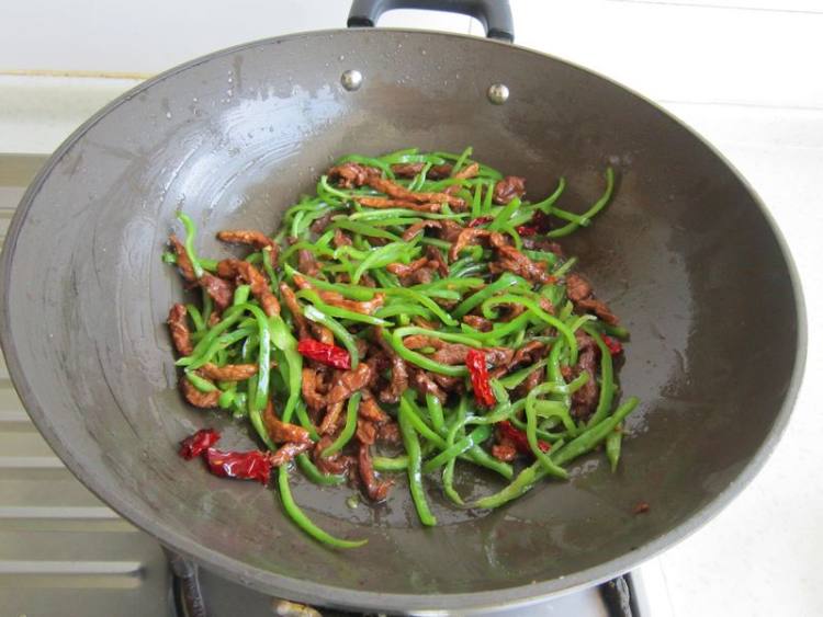 青椒羊肉丝步骤12