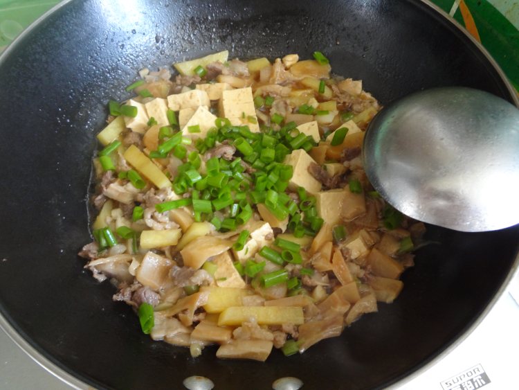 莜面羊肉汤步骤9