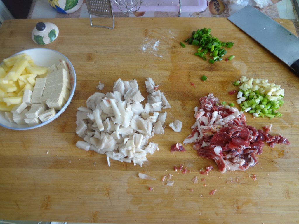 莜面羊肉汤步骤2