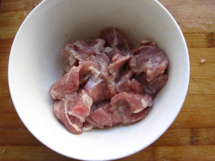 蒜香羊肉步骤2