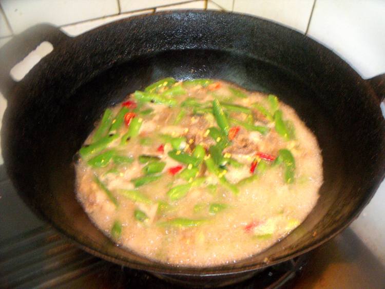 羊肉豆角焖面步骤9