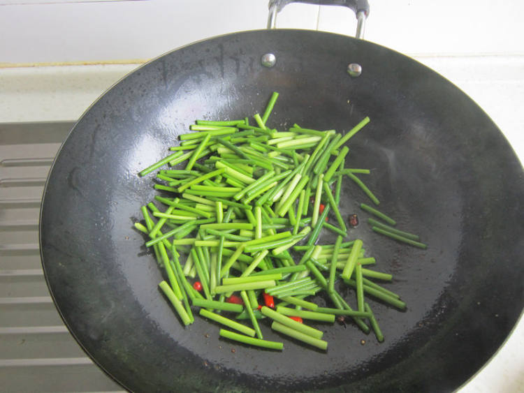 蒜薹羊肉丝步骤7