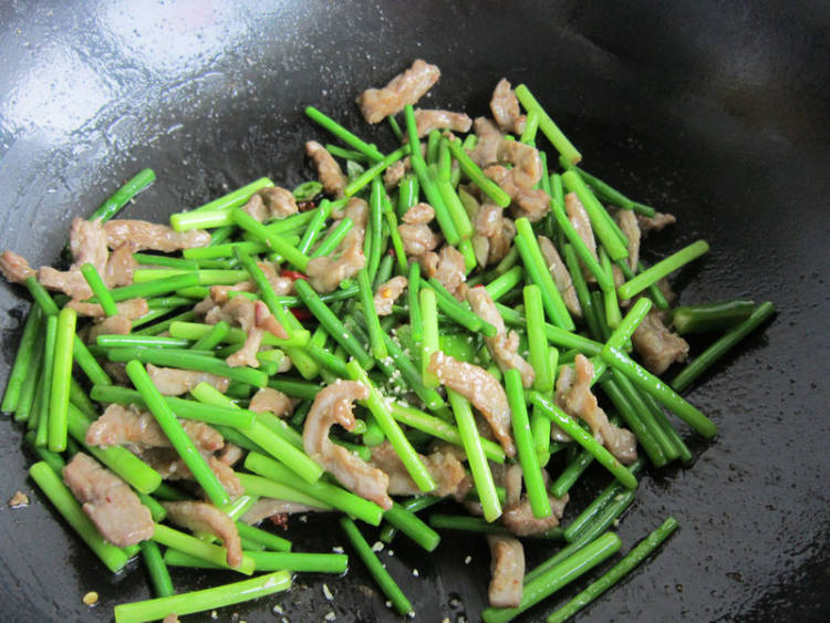 蒜薹羊肉丝步骤11