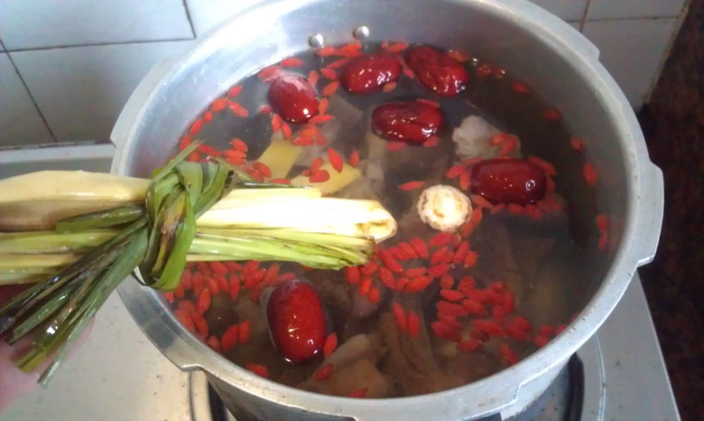 黄芪当归羊肉汤步骤8