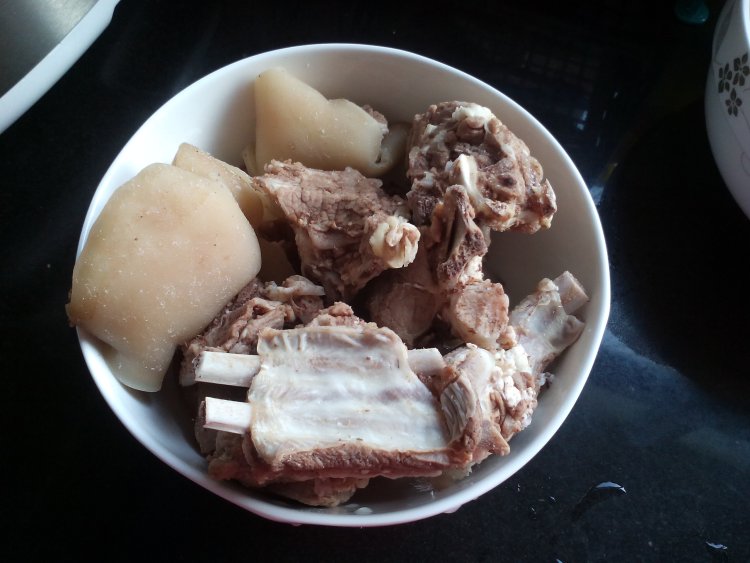 白菜炖羊肉步骤1