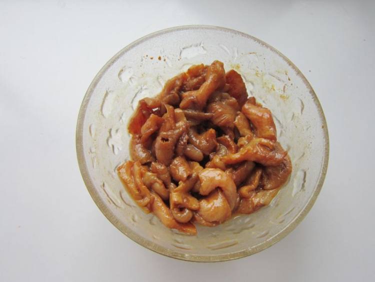 木耳肉拌面步骤7