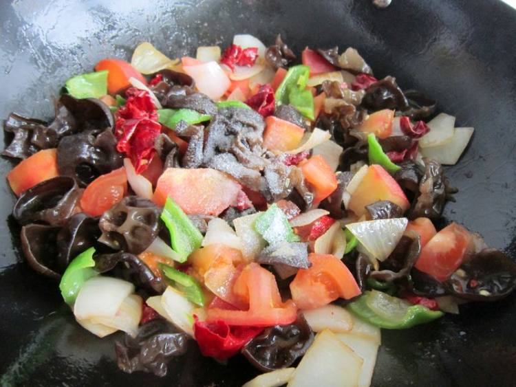 木耳肉拌面步骤15