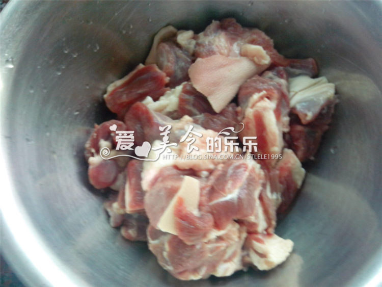迷迭香马蹄炖羊肉步骤1