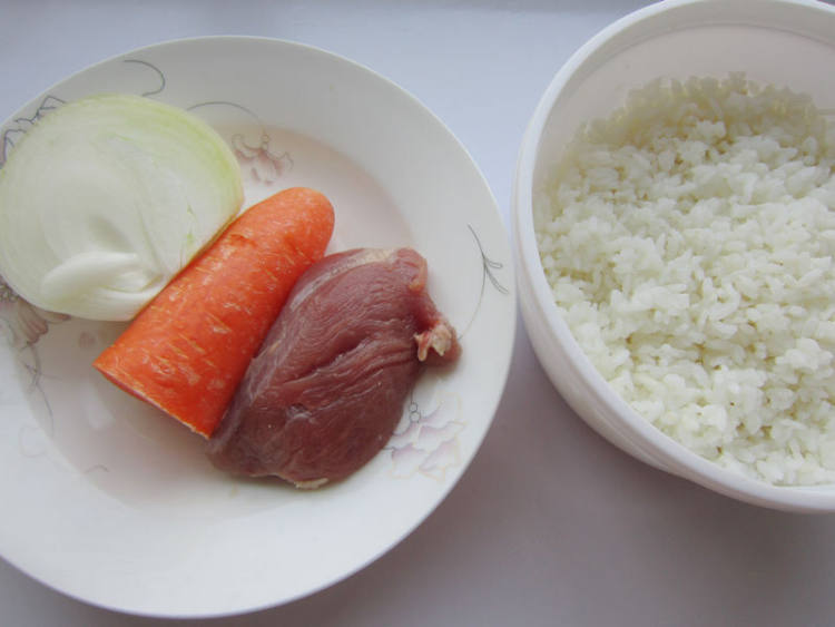 羊肉粒炒饭步骤1