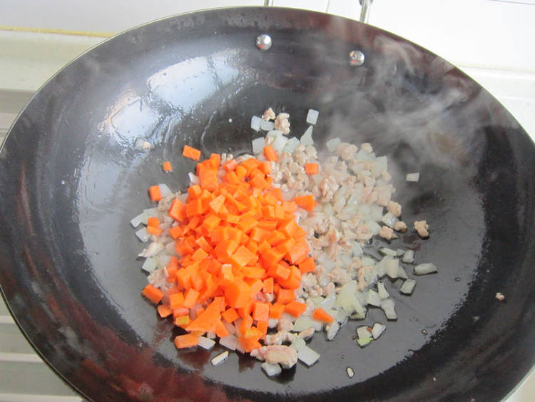 羊肉粒炒饭步骤7