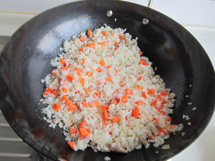 羊肉粒炒饭步骤9