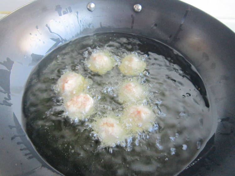 干炸羊肉丸步骤9