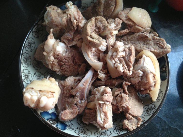 啤酒焖羊肉步骤1