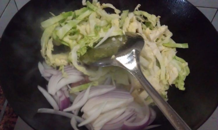 过油肉炒面片步骤9