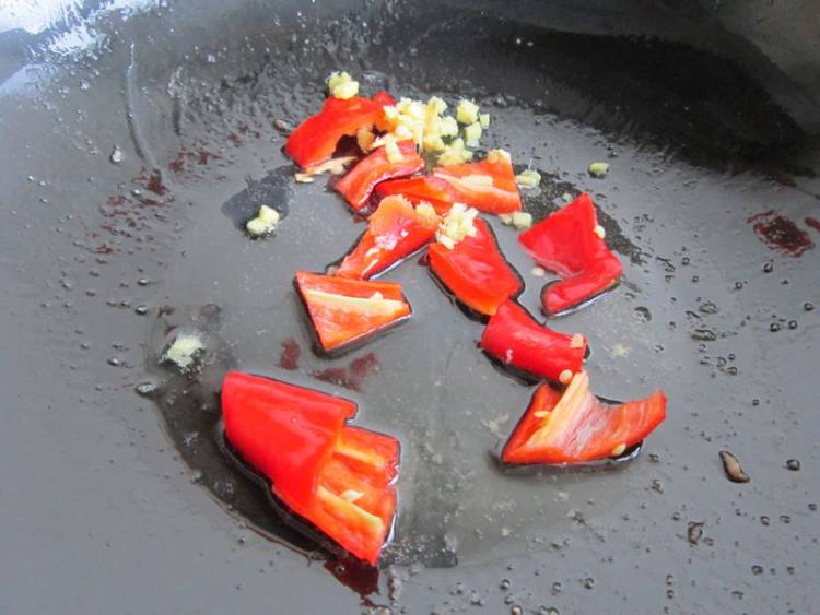 水萝卜毛白菜炒肉步骤7