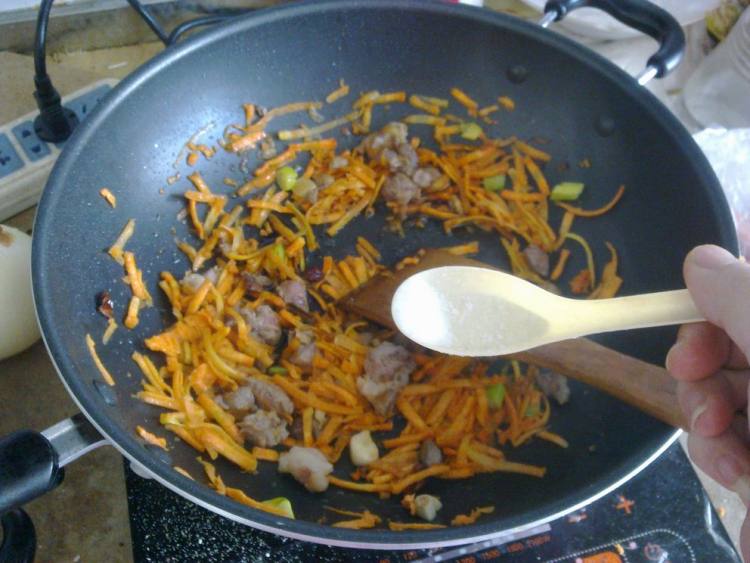 红萝卜羊肉汤步骤6