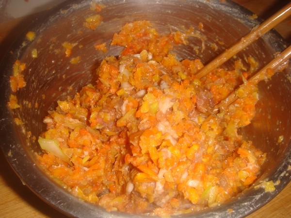 羊肉胡萝卜蒸饺步骤8