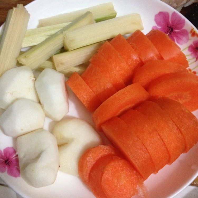 羊肉煲步骤3