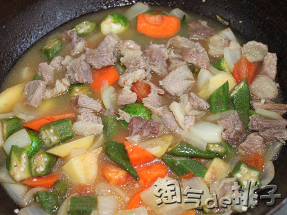 咖喱羊肉焖秋葵步骤8