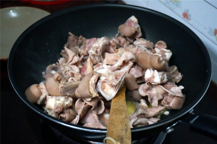 竹蔗马蹄炆羊肉步骤3