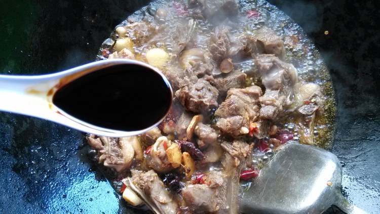 红萝卜烧羊肉步骤7