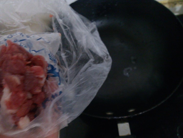 扁豆角炒肉步骤5