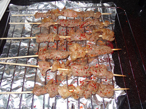 孜然烤羊肉串步骤7