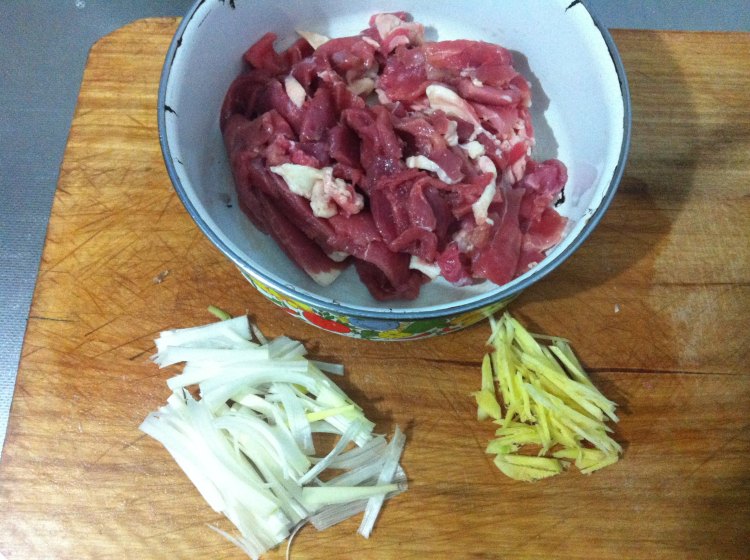 羊肉汆面步骤1