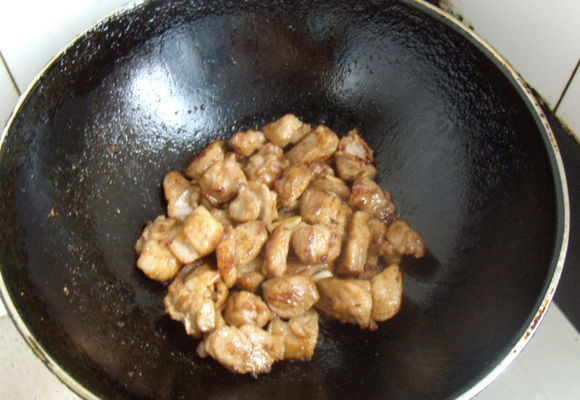 尖椒卷羊肉步骤2
