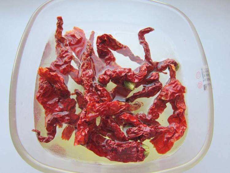 辣皮子滚肉拌面步骤3