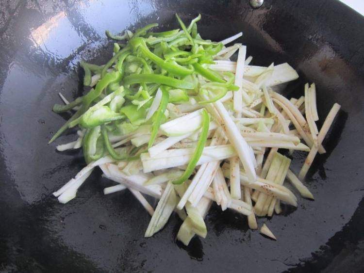 胡萝卜汁茄子拌面步骤13