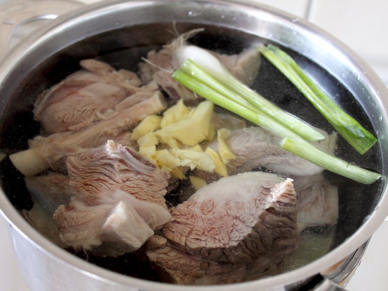 清汤羊肉步骤3
